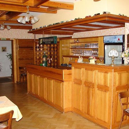 Hotel-Restaurant-Adler Reichenbach im Vogtland Eksteriør billede