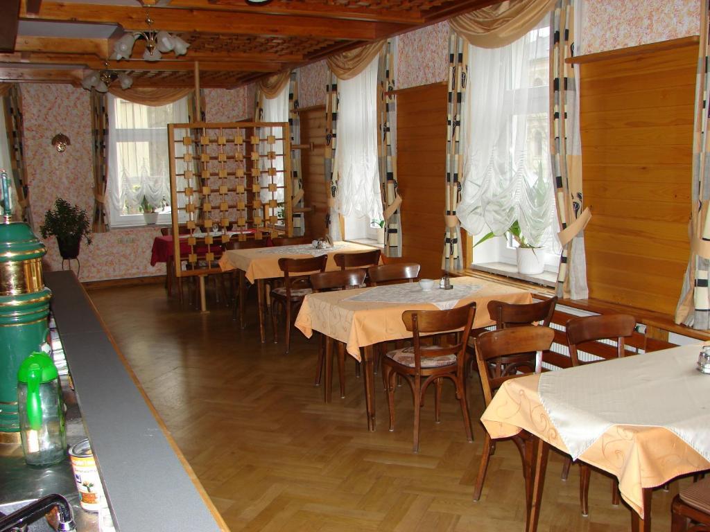 Hotel-Restaurant-Adler Reichenbach im Vogtland Eksteriør billede